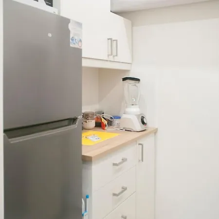 Nice Apt With Balcony In Parmentier *