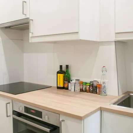 Nice Apt With Balcony In Parmentier Apartmán