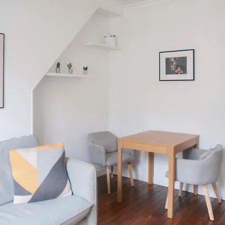 Nice Apt With Balcony In Parmentier *